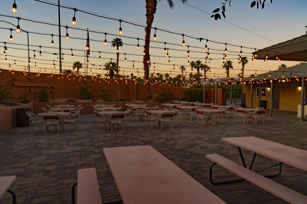 Indian Wells Rv Resort Индиоу Екстериор снимка